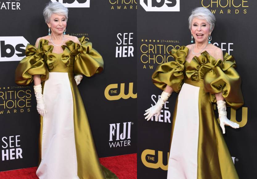 Rita Moreno con uno de los looks más glamorosos de la noche.