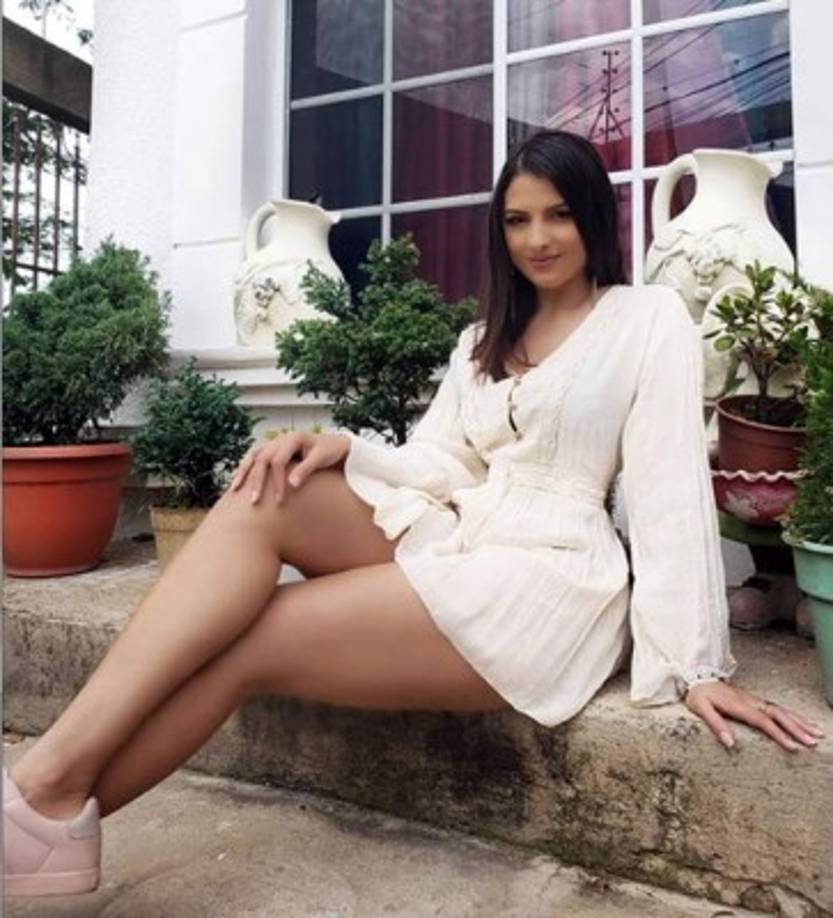 Gabriela Ordóñez - Presentadora de Canal 11 y ex Miss Universo disfrutó del Feriado en Comayagua.