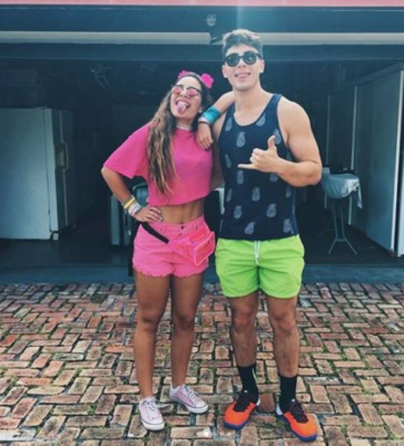 Isadora también es muy unida a su hermano Lorenzo Valentino, con quien sale de rumba.