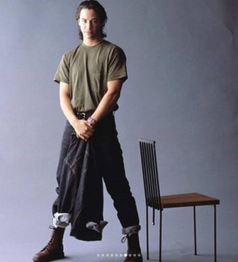 Ha recibido muy buenas críticas de expertos sobre cine, ya que afirman que se mueve fácilmente entre la actitud abotonada que se adapta a la historia de un procedimiento policial y la manera despreocupada de sus papeles cómicos'.