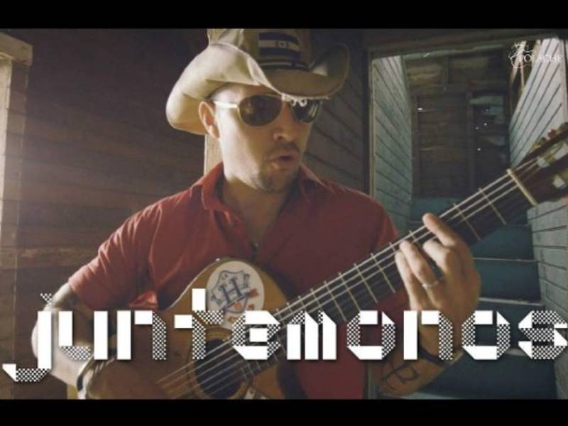 El artista hondureño Polache