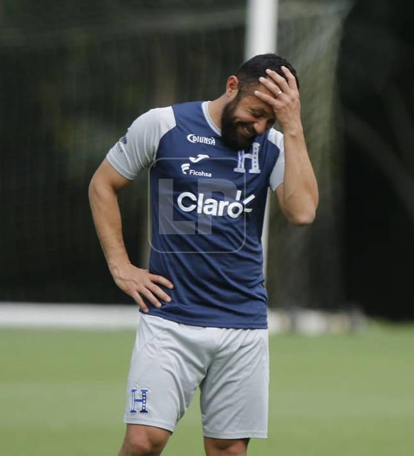 Alfredo Mejía: Es una de las novedades de la H para el juego ante México. El futbolista del Levadiakos de la Superliga de Grecia vuelve al 11 titular ya que ante Panamá no pudo estar por sanción-