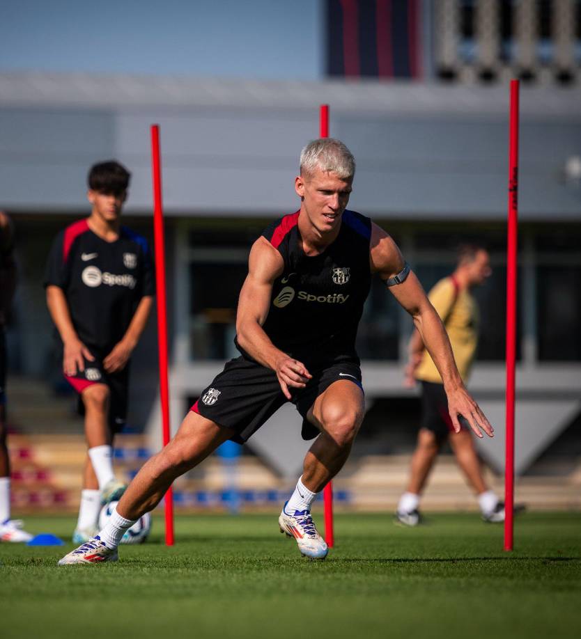 Dani Olmo podrá finalmente debutar con la camiseta del primer equipo del Barcelona. 