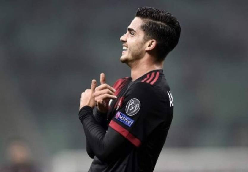 Según Sportmediaset, André Silva ha abandonado al AC Milan para cerrar su traspaso al Mónaco. La operación se puede cerrar en unos 30 millones de euros.