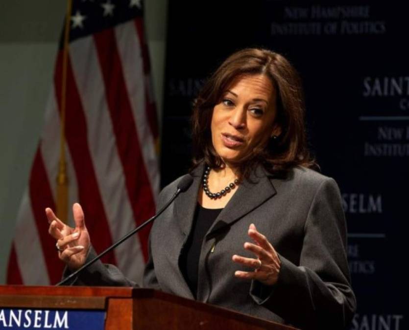 US Vice President Kamala Harris (R) participates in a roundtable with Guatemalan community and civil society leaders to continue conversations about how best to address the root causes of migration at Universidad del Valle de Guatemala in Guatemala City on June 7, 2021. (Photo by JIM WATSON / AFP)