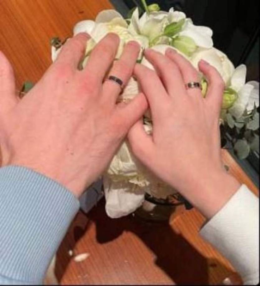 Lunin y su novia se han casado en Madrid en un acto civil. La gran sorpresa ha sido la vestimenta que decidieron usar ambos.