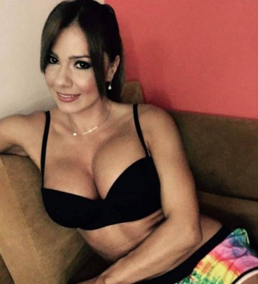 La chica también tomó desprevenido al jugador, que comenzó a reír de forma nerviosa.