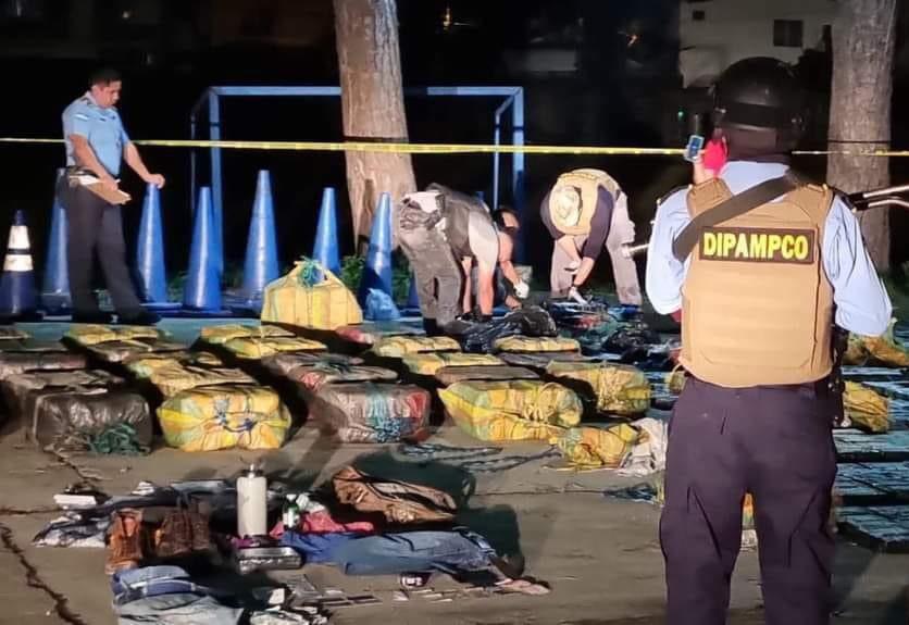 Decomisan cargamento con 1,300 kilos de droga en Jutiapa, Atlántida