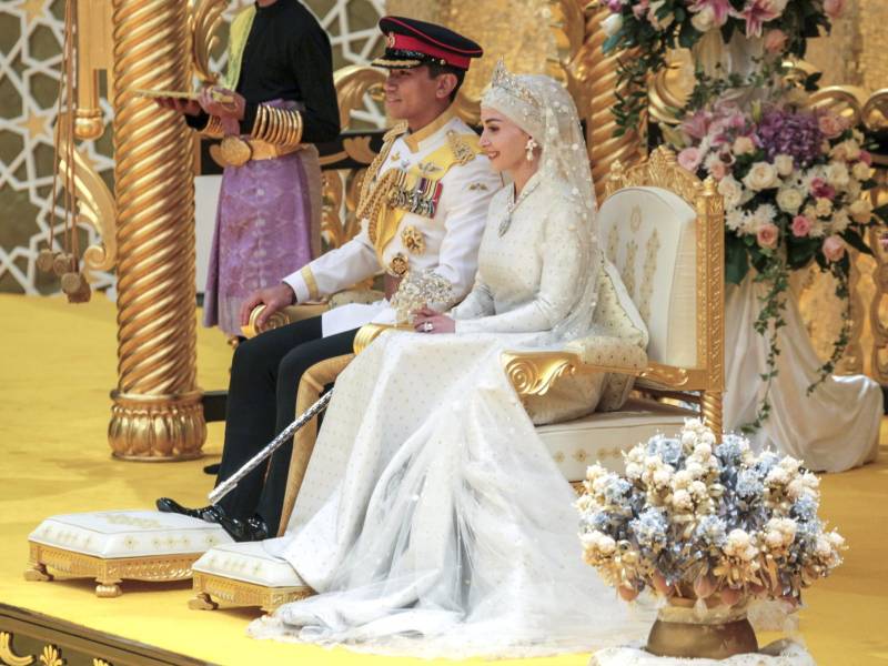 Ceremonia nupcial entre el príncipe Mateen, el décimo de los 12 hijos e hijas del sultán y el cuarto entre los varones, y Anisha Rosnah, en el palacio Istana Nurul Iman, en Bandar Seri Begawan, Brunei.