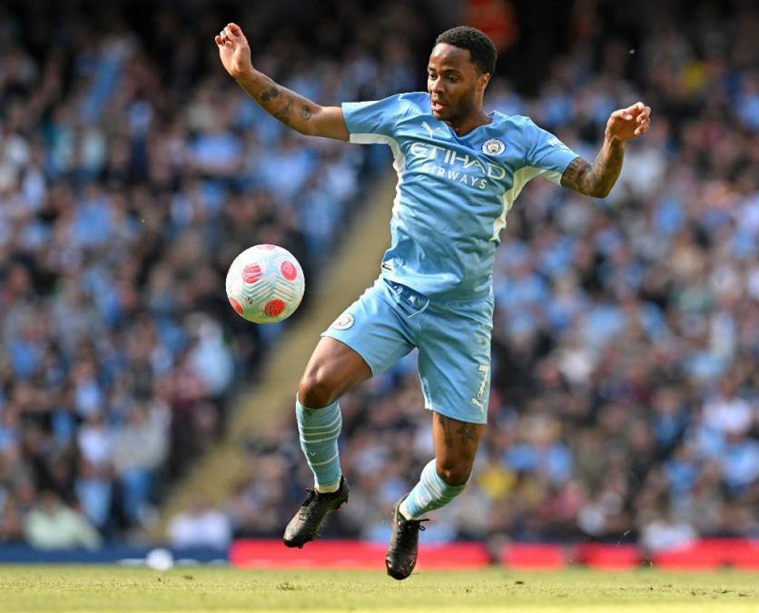 Raheem Sterling está cansado de la poca regularidad que ha tenido en la temporada y estaría de acuerdo salir del Manchester City en la próxima campaña.