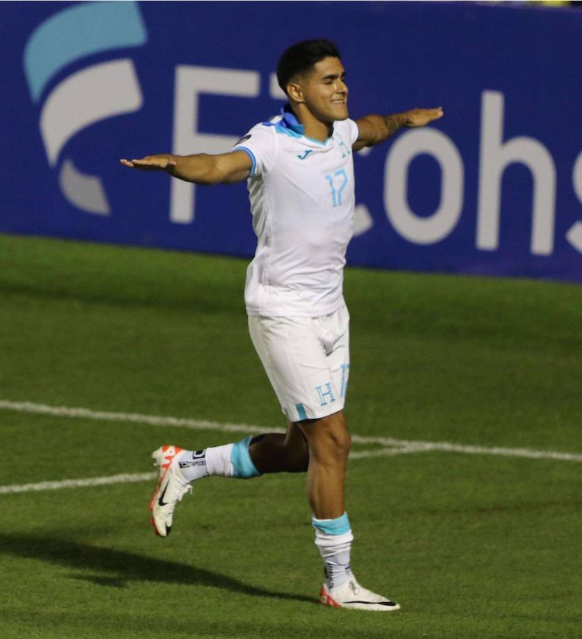 DELANTERO - El extremo izquierdo es otra de las zonas donde no hay dudas para Reinaldo Rueda. Luis Palma, delantero del Celtic, arrancaría desde el minuto 1’.