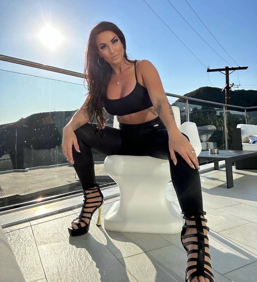 “El mensaje de Dios ha sido muy claro: estoy aquí para ser una estrella porno. Esta es mi forma de servir”, dijo en entrevista con Daily Star. 