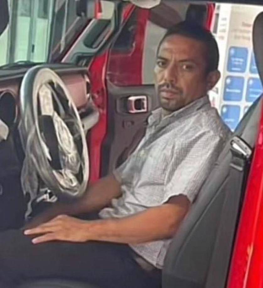 Fue gracias a la grabación que hizo Roger que Honduras y el mundo observaron cómo el conductor de una rastra detuvo un autobús sin frenos en la carretera CA-4. 