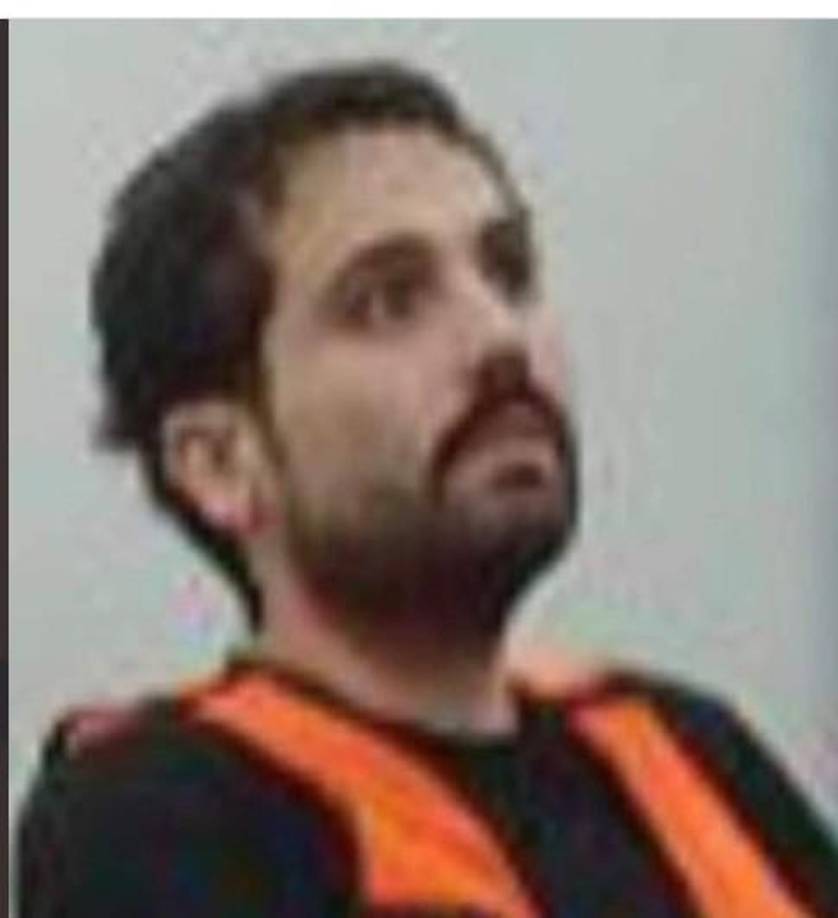 La ley mexicana prohíbe exponer públicamente a los procesados. Sin embargo, algunas fotos aficionadas han sido publicadas.