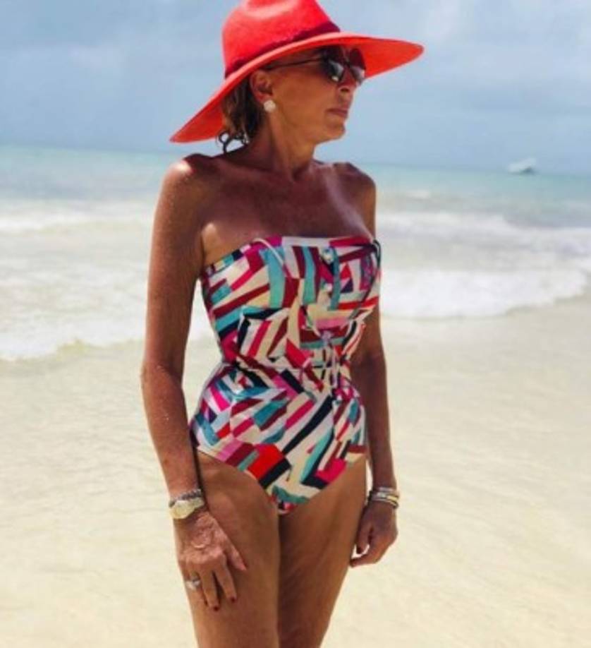 En una entrevista realizada por el medio Infobae a la conductora le preguntaron sobre las cirugías, esta aseguró lo siguiente: “quien puede, puede. A cualquier edad depende de si estás dura, descolgada o gorda; si esto lo tuviera caído no lo voy a mostrar, si esto lo tuviera fofo no lo voy a mostrar, pero estoy durita, estoy bien.”