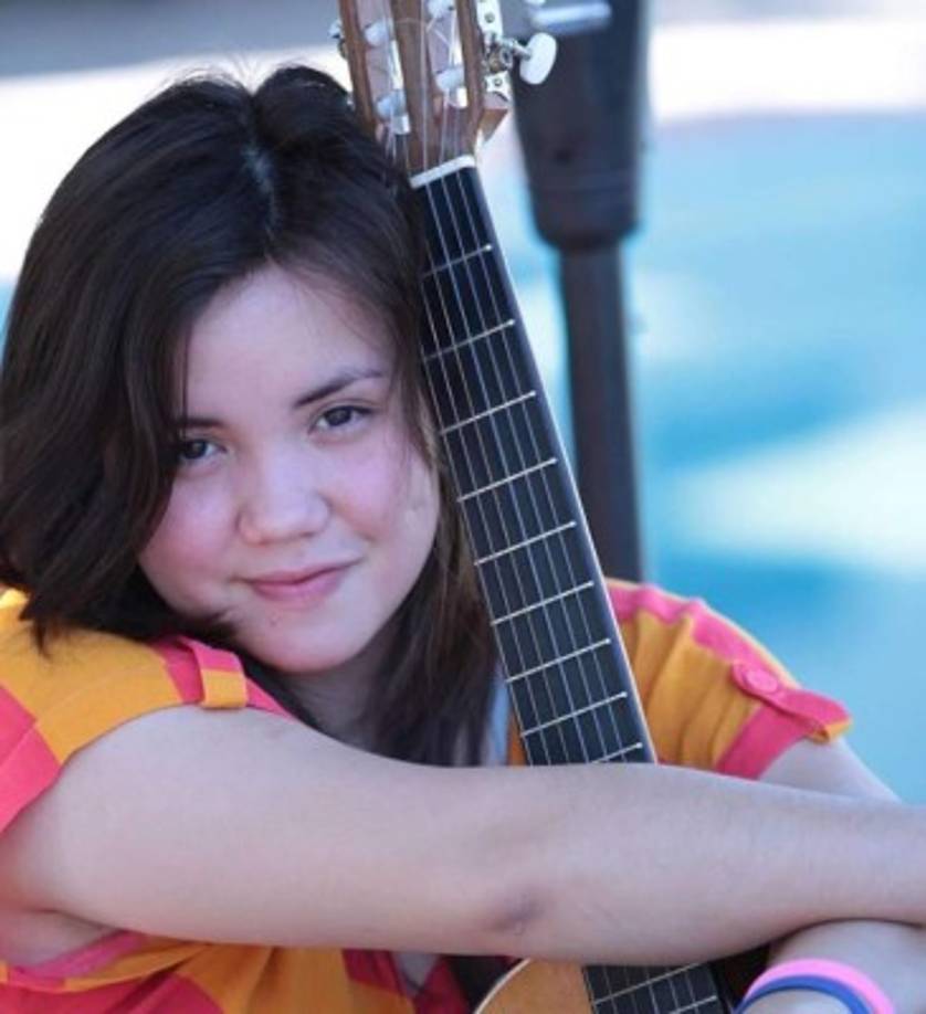 'Tenía nervios de subir estas fotografías pensando en que podía llegar el hate a señalar y juzgar, ¿pero que creen? Me importa más inspirar y motivar a otros, que vean que tenemos que respetar cada centímetro de nuestro cuerpo, dejar de comprarnos y de querer ser 'perfect@' tiburones.', agregó Dalú.