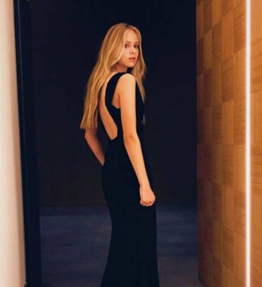 La actriz fue elegida como la modelo principal de la campaña Otoño-Invierno 2018 de la casa de moda Raquel Orozco.