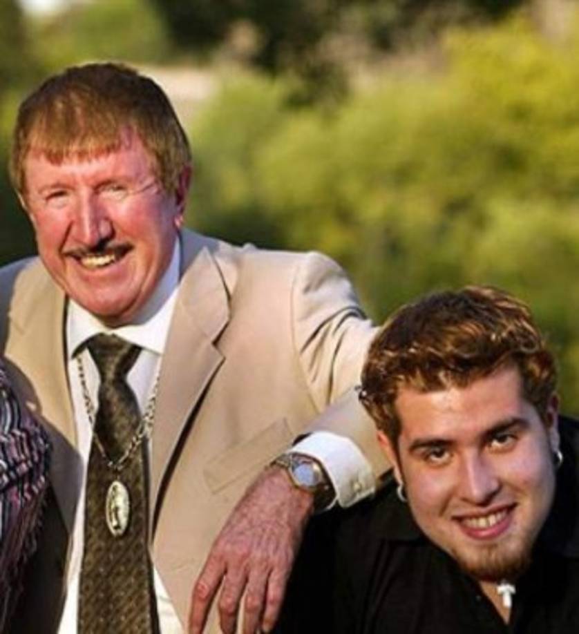 Alberto Lizárraga Jr<br/>El cantante, nieto de Cruz Lizárraga - clarinetista en Banda MS- falleció el 08 de marzo de 2011, en medio de un tiroteo ocurrido en Mazatlán, Sinaloa. Tenía 21 años.<br/>