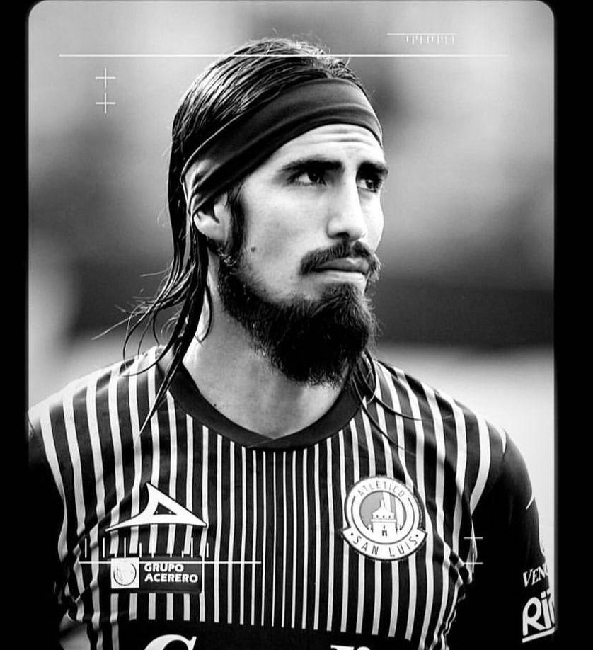 “Cuando pierde, me pega y me viol*”, le dijo la expareja del futbolista a la testigo cuando el jugador militaba en Boca Juniors, agrega Giuliana Pasquali de Diario Olé. 