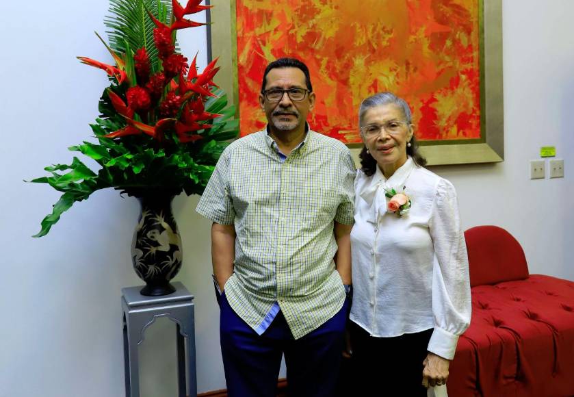 Rey Roger Matute y María Elena Reyes