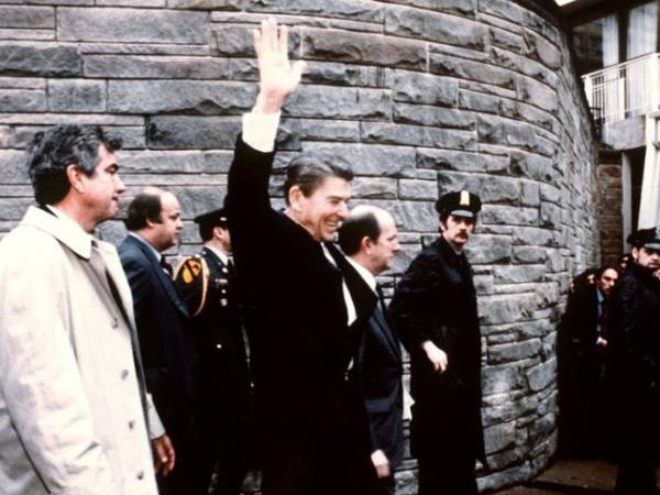 El expresidente Donald Trump no es el primer presidente o expresidente estadounidense en sufrir un intento de asesinato, siendo abundantes los atentados contra los mandatarios a lo largo de la historia del país, pero desde 1981 no se registraba un suceso de esta gravedad.