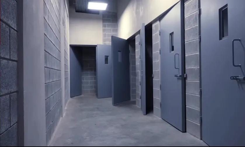 Estilo Bukele: así es la megacárcel que construyó Costa Rica para los reos más peligrosos