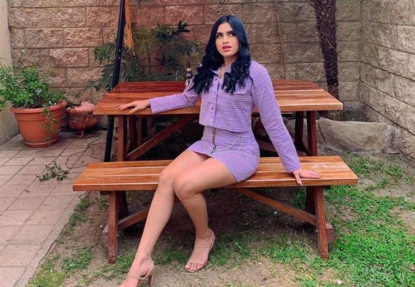 Roxana Somoza se ha convertido en uno de los personajes más seguidos en Tik Tok, plataforma en la que tiene 1.5 millones de seguidores y más de 39.5 millones de reacciones. Sin embargo, su trayectoria ha estado marcada por varias polémicas. 