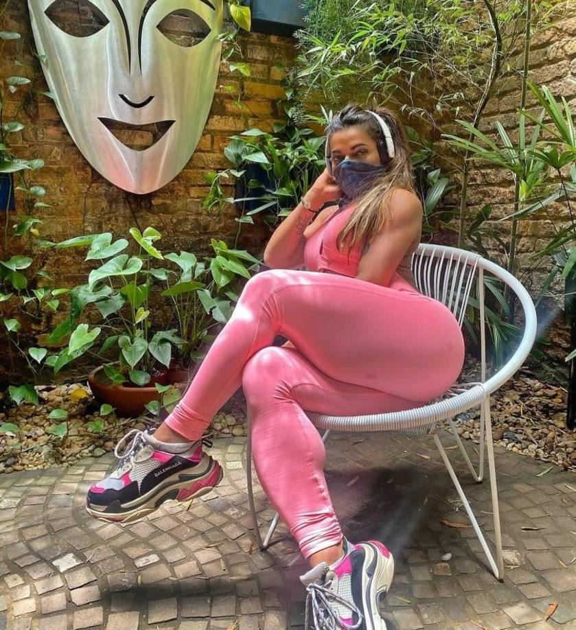 Suzy Cortez siempre ha expresado su admiración por Lionel Messi y en diversas ocasiones ha protagonizado polémicas con fotos comprometedoras para el crack argentino.