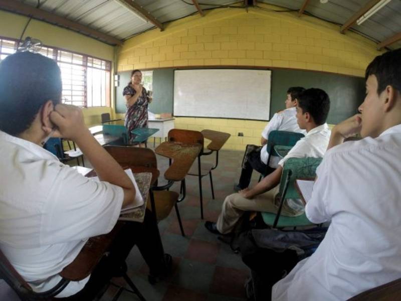 Clases de reforzamiento a repitentes.