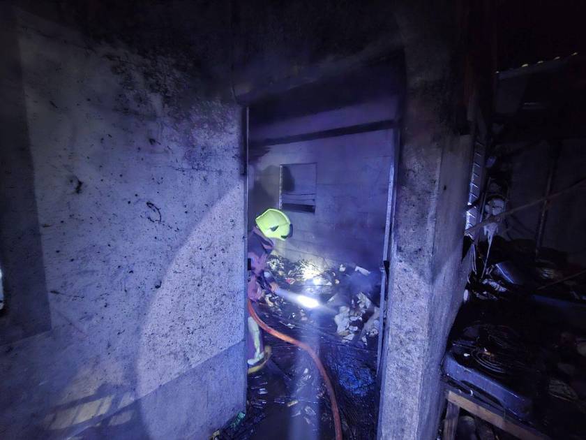 Madre e hija en estado crítico tras explosión de cohetería