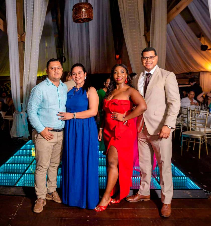 Roberto y Carlota sellan su amor con un romántico matrimonio