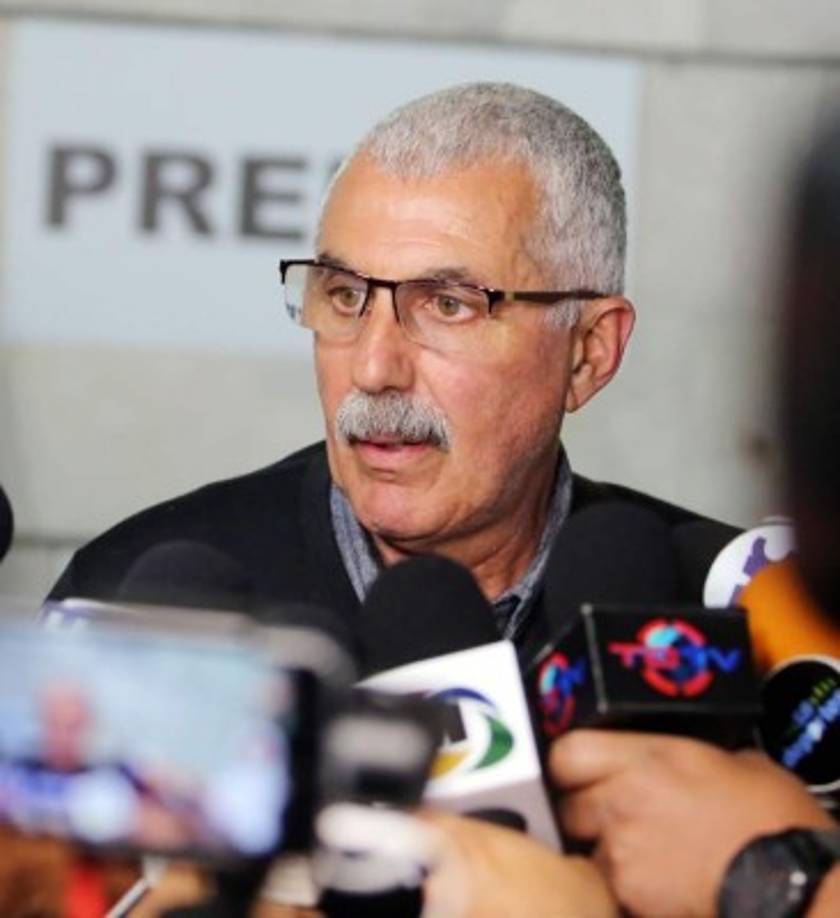 El entrenador uruguayo habló con los medios a su llegada, pero fue muy corto en sus declaraciones. No perdió la oportunidad para comentar lo que significa este nuevo reto en su carrera. 'Venir a Olimpia para mí es muy lindo'.