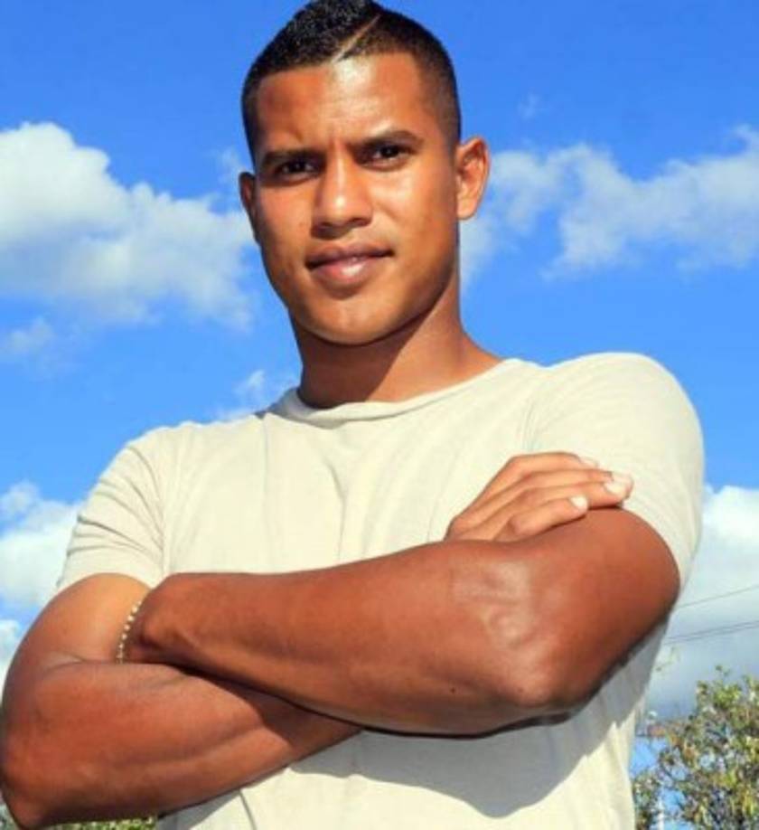 Óscar Salas: El mediocampista no seguirá en el Vida de La Ceiba ya que no entra en los planes de Ramón Maradiaga, nuevo estratega de los cocoteros.