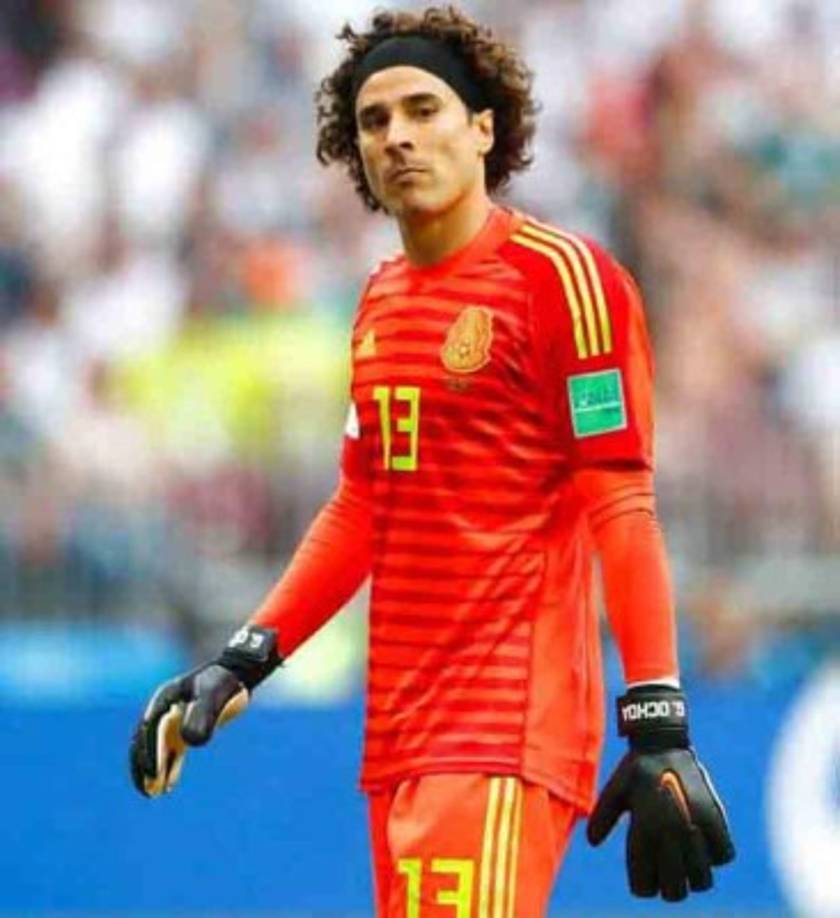 El sueño de Guillermo Ochoa de llegar al Napoli parece que se esfumó, o al menos así aseguran desde Italia, en donde el presidente del conjunto partenopeo, Aurelio De Laurentiis, declaró que ya no lo tienen considerado para reforzar al equipo.