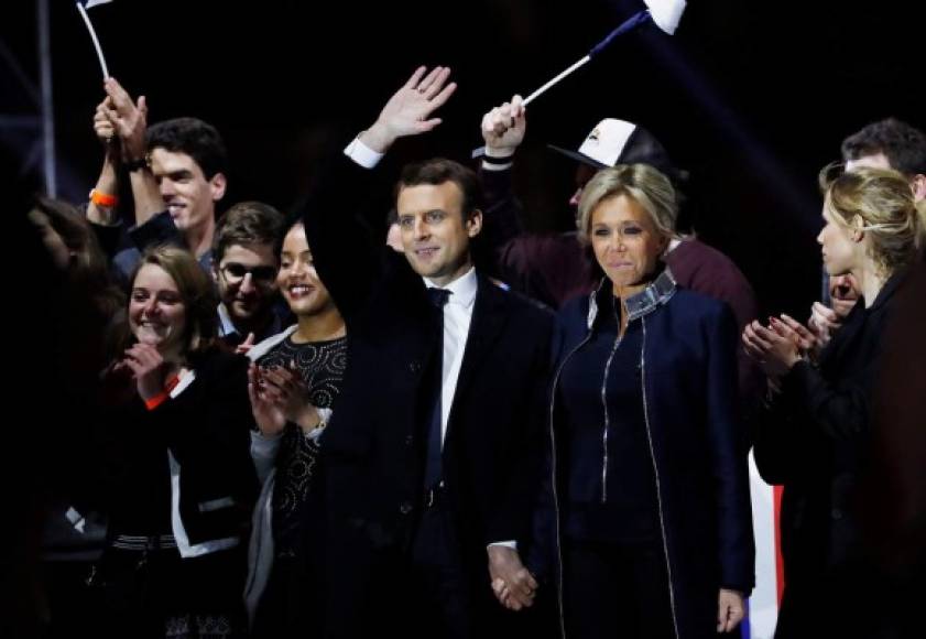 El presidente electo junto con su esposa, Brigitte Trogneux.