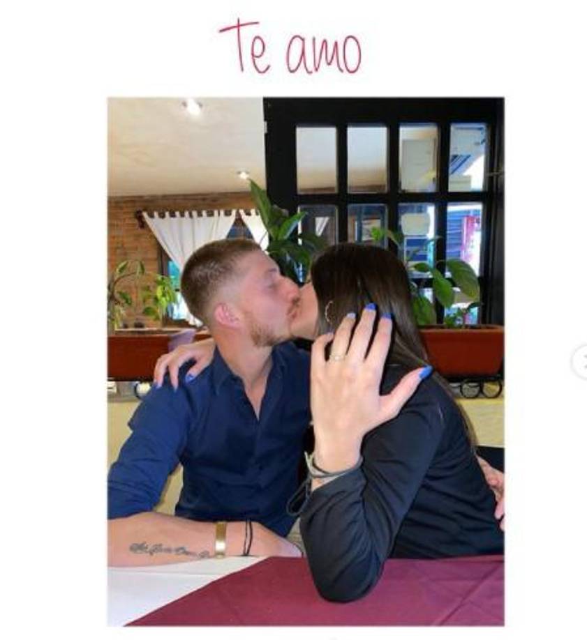 La joven Nerea Godínez reaccionó con dolor ante el asesinato de su pareja, compartiendo una serie de imágenes en sus stories de Instagram. 