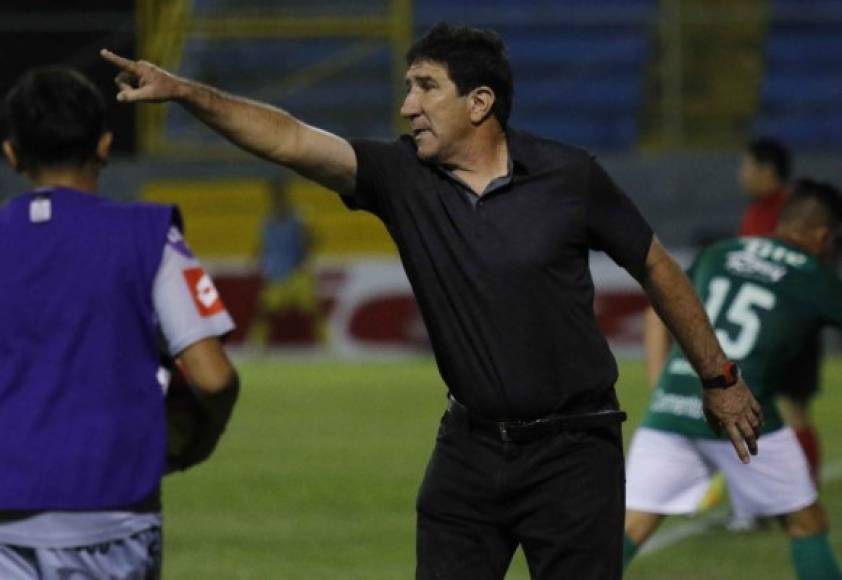 Héctor Vargas: El Marathón renovó por dos años al entrenador argentino luego de su buen trabajo en el equipo verde.