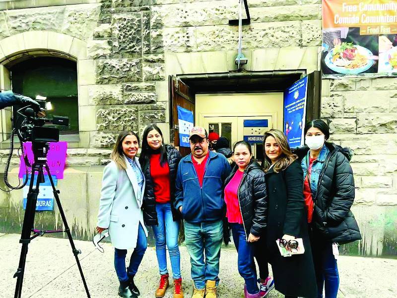 Inmigrantes hondureños denunciaron que las autoridades no mostraron interés en ellos desde el proceso de enrolamiento y que dieron pocos días para la entrega del DNI.