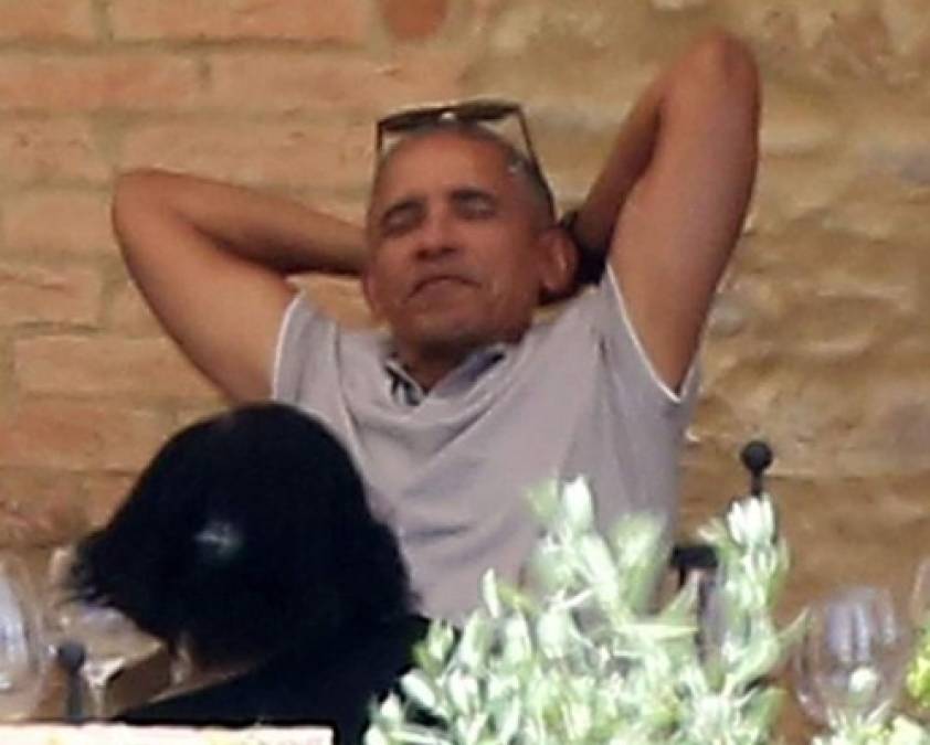 El expresidente Obama lució sumamente relajado tras jugar una partida de golf en un exclusivo club italiano.