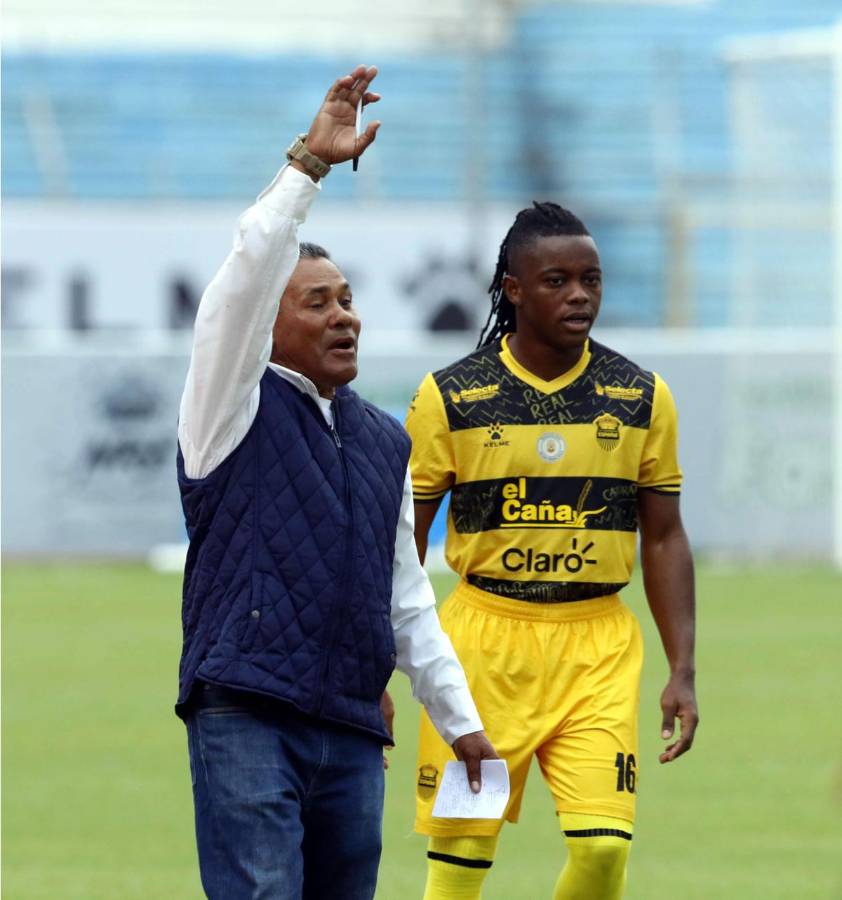 José Valladares dirigió al Real España en ocho partidos en la Liga Nacional.