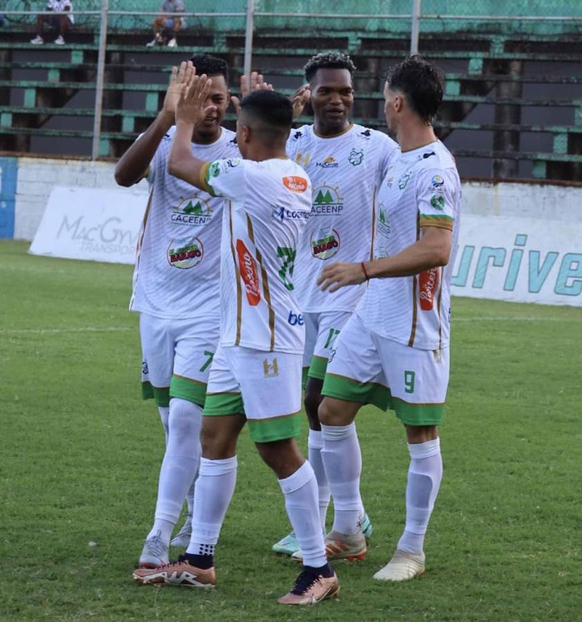 Durvin Sánchez, exdelantero del Victoria, anotó un hat-trick en la paliza del Platense al Villanueva.