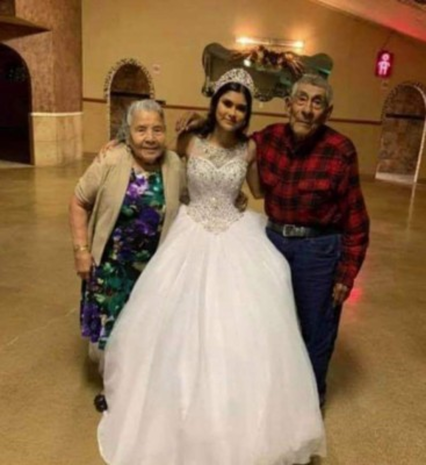 Leila acababa de celebrar su tradicional fiesta de quinceañera junto a su familia en mayo pasado, según el portal Heavy.