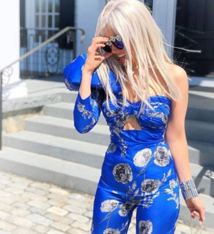 Sus extravagantes atuendos y exóticas pelucas encantan a sus millones de seguidores que actualmente, incluso, son millennials.