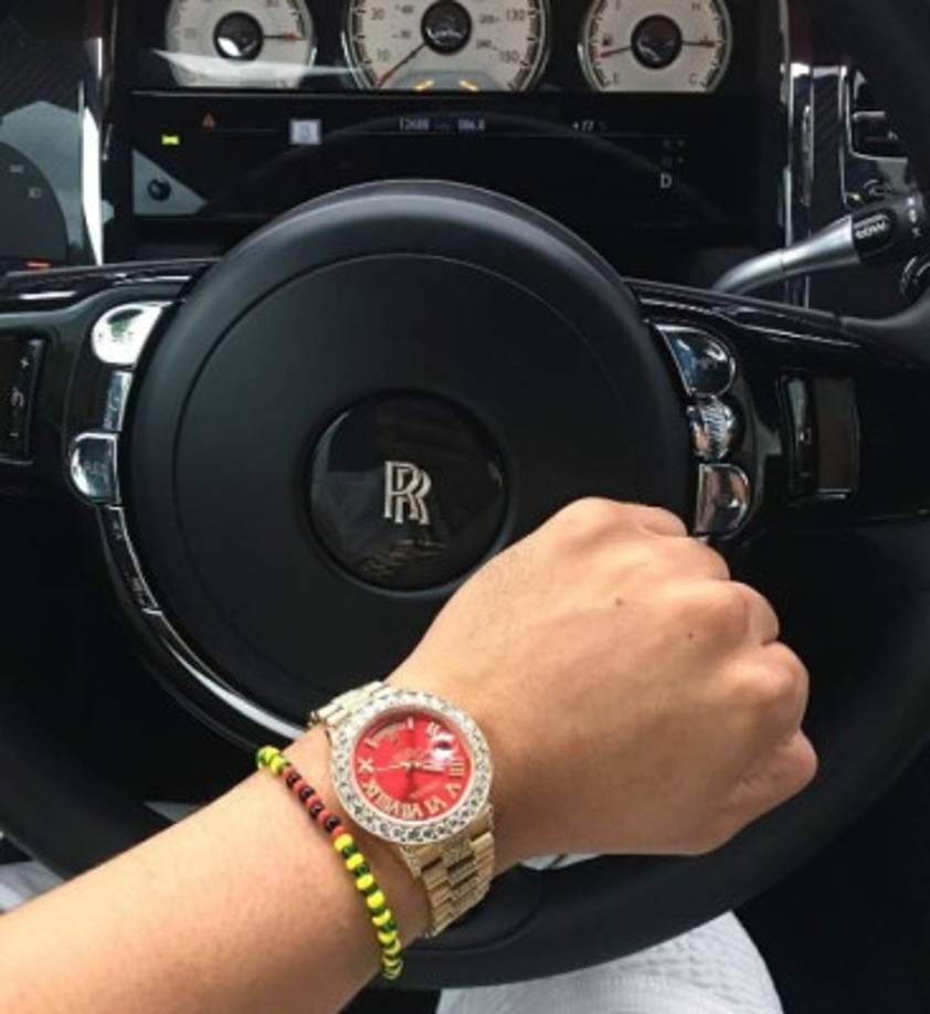 De acuerdo con la acusación y otros documentos presentados a la corte, los acusados pertenecían a un grupo que traficaba heroína a gran escala con conexiones con un cartel mexicano.