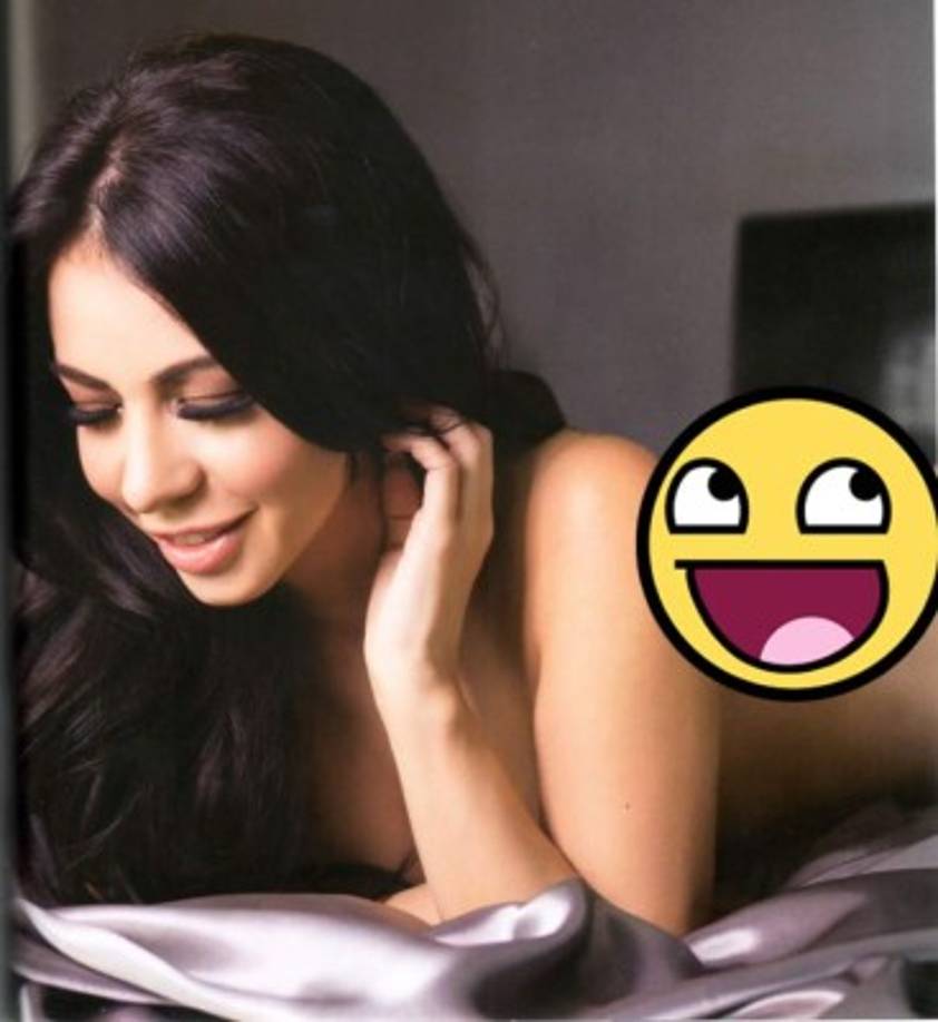 En las provocativas imágenes, la modelo y presentadora deportiva derrocha sensualidad y carisma.