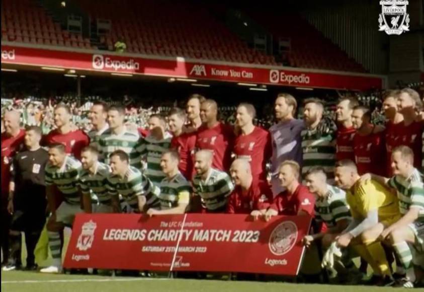 El catracho estuvo rodeado de grandes estrellas del Celtic y el Liverpool, incluida su gran presencia. ¡Orgullo catracho!