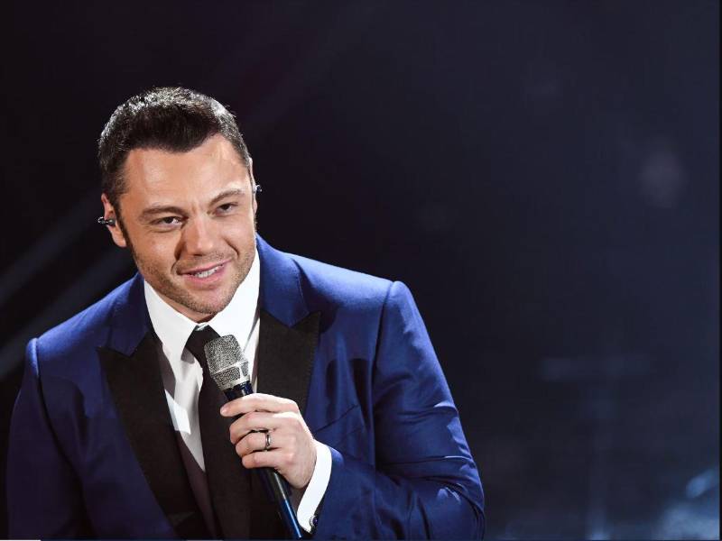 El cantante italiano Tiziano Ferro compartió un emotivo mensaje en sus redes sociales.