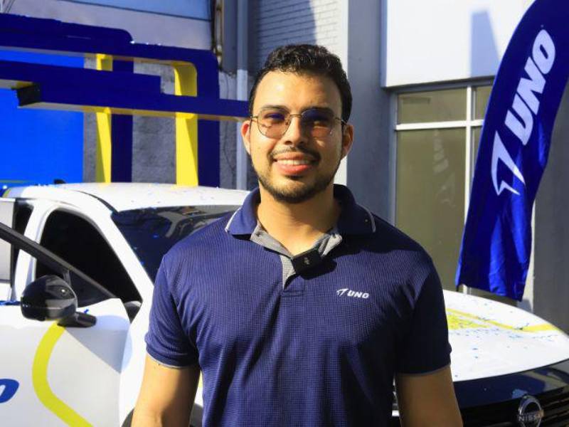 Eduardo Idiáquez invitó a los hondureños a participar en esta gran promoción de UNO y ganar fabulosos premios.