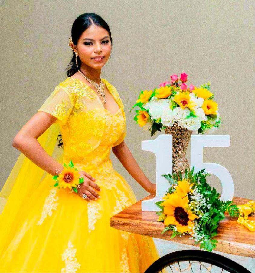 Noche de festejo por las 15 primaveras de Marilineth Rocío Torres