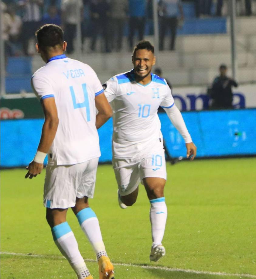 Alex López - El jugador del Alajuelense de Costa Rica sería el armador y mediapunta de la escuadra nacional contra México. Al volante no le asustan este tipo de juegos ya que tiene muchos en su espalda.